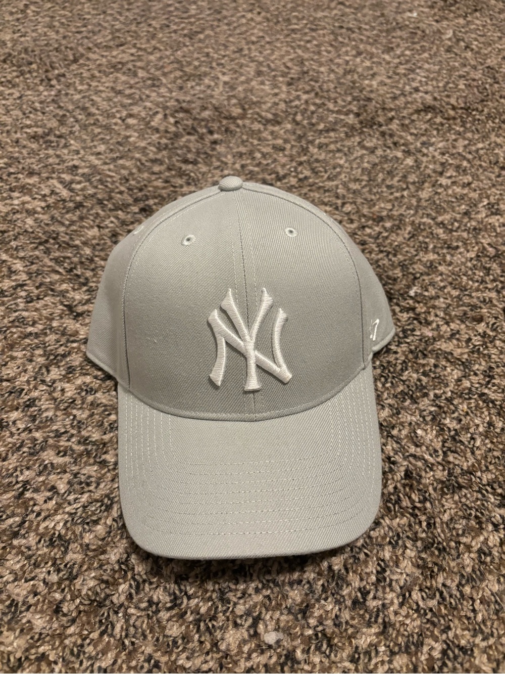 New Era New York Yankees Light Gray Cap with White Logo
